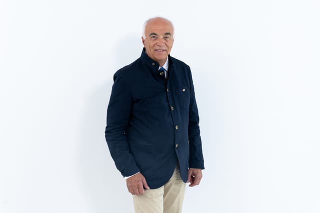 Dr  C. De Courten