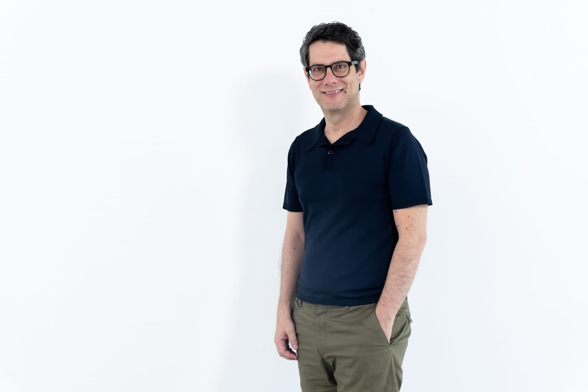 Dr. V. Loukopoulos